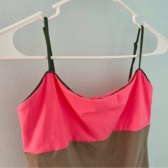 Madewell x Tavik® Scarlett One-Piece Swimsuit in
Colorblock size large - Picture 3 of 10